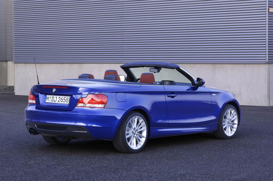  BMW 135i Convertible 2007 года  (фото 4 из 9)